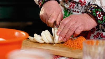 Українська затірка з Рівненщини: старовинний рецепт страви від господині з Кутянки Українська затірка з Рівненщини: старовинний рецепт страви від господині з Кутянки