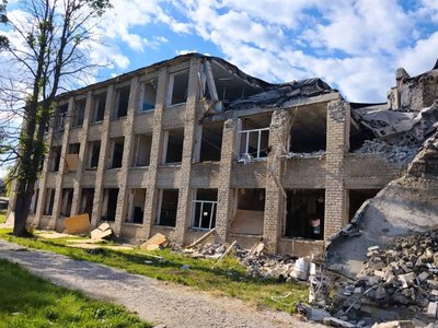 Пошкодження в Шевченковому на Харківщині внаслідок ударів КАБами Пошкодження в Шевченковому на Харківщині внаслідок ударів КАБами
