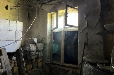 Пошкодження меблевої фабрики та іншої цивільної інфраструктури: наслідки нічної атаки БпЛА на Одесу Пошкодження меблевої фабрики та іншої цивільної інфраструктури: наслідки нічної атаки БпЛА на Одесу