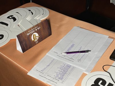 62 тисячі гривень для ЗСУ зібрали на благодійному аукціоні у Кролевці на Сумщині 62 тисячі гривень для ЗСУ зібрали на благодійному аукціоні у Кролевці на Сумщині