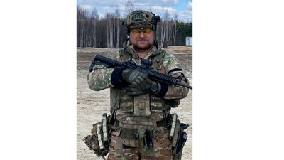 На Чернігівщині попрощалися з Олександром Антоненком, Сергієм Морозом та Олександром Мовпаном, які загинули на фронті На Чернігівщині попрощалися з Олександром Антоненком, Сергієм Морозом та Олександром Мовпаном, які загинули на фронті