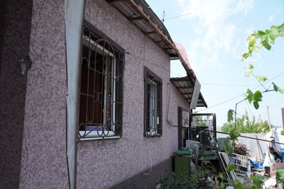 У Слов’янську внаслідок денного обстрілу поранені двоє людей У Слов’янську внаслідок денного обстрілу поранені двоє людей