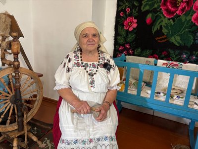 «Бовсунівським бабусям» — 20 років: як колектив зберігає автентичні пісні Житомирського Полісся
