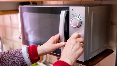 Перепад напруги в електромережі на Чернігівщині: чим це небезпечно та як захистити свою техніку Перепад напруги в електромережі на Чернігівщині: чим це небезпечно та як захистити свою техніку