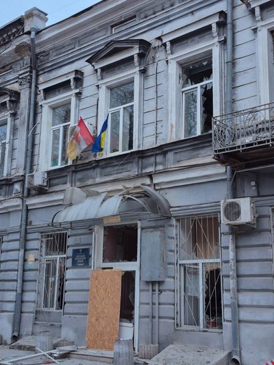 В Одесі внаслідок атаки пошкоджено юридичний ліцей — пам’ятку архітектури