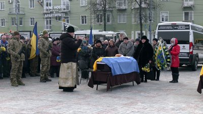 З головним сержантом Олександром Ліновенком попрощалися у Рівному З головним сержантом Олександром Ліновенком попрощалися у Рівному