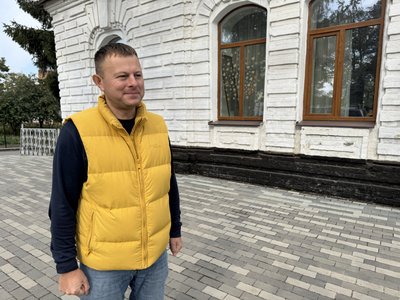 В Опішні на Полтавщині ремонтують історичну будівлю, в якій розмістили будинок дитячої творчості В Опішні на Полтавщині ремонтують історичну будівлю, в якій розмістили будинок дитячої творчості