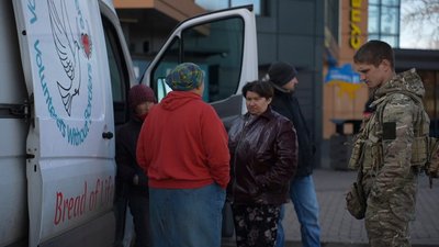 “КАБи, “гради”, дрони”: що розповідають мешканці Миропілля, що приїхали в Суми