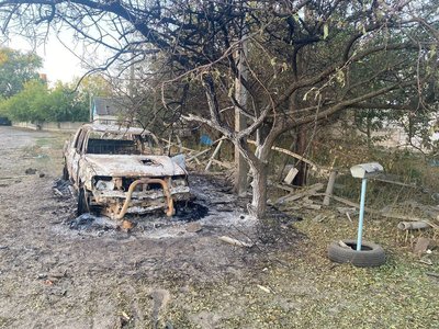 Куп'янськ-Вузловий обстріляли вночі 14 серпня: згоріло авто, пошкоджений будинок, 15 серпня 2024 року Куп'янськ-Вузловий обстріляли вночі 14 серпня: згоріло авто, пошкоджений будинок, 15 серпня 2024 року