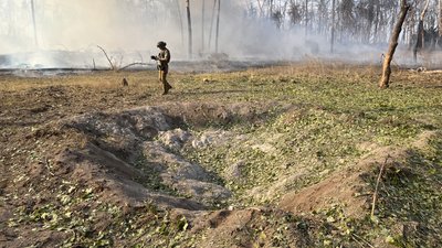 Вирва на місці влучання російської авіабомби у Київському району Харкова, 17 вересня 2024 року Вирва на місці влучання російської авіабомби у Київському району Харкова, 17 вересня 2024 року