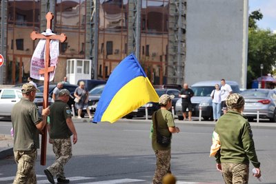 Загинув від удару дроном: на Черкащині поховали військовослужбовця Загинув від удару дроном: на Черкащині поховали військовослужбовця