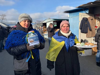 На Житомирщині провели благодійний ярмарок для збору грошей на генератори для військових бригад