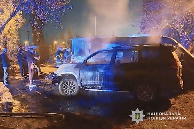 Жителя Дніпра підозрюють у підпалюванні елітних автівок на замовлення Жителя Дніпра підозрюють у підпалюванні елітних автівок на замовлення