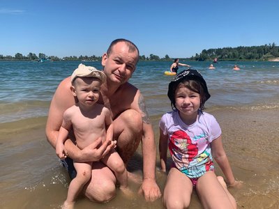 "Вода нагадує наше Азовське море". Блакитні озера на Дніпропетровщині як місце для відпочинку: що там є та як дістатися "Вода нагадує наше Азовське море". Блакитні озера на Дніпропетровщині як місце для відпочинку: що там є та як дістатися