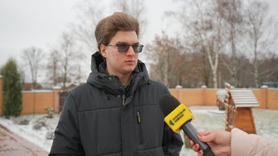 "Передаєш шматочок надії і тепла": в Сумах роздають Вифлеємський вогонь "Передаєш шматочок надії і тепла": в Сумах роздають Вифлеємський вогонь
