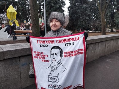 У Полтаві відкрили пам'ятник філософу та поету Григорію Сковороді У Полтаві відкрили пам'ятник філософу та поету Григорію Сковороді