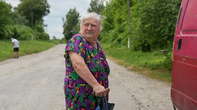 "По селу стріляють". Як живуть у Пісках на прикордонні Сумщини "По селу стріляють". Як живуть у Пісках на прикордонні Сумщини