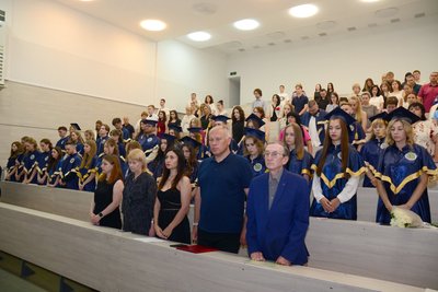 Святкування випускного у ХНМУ скасували, випускникам вручили дипломи в аудиторії Святкування випускного у ХНМУ скасували, випускникам вручили дипломи в аудиторії