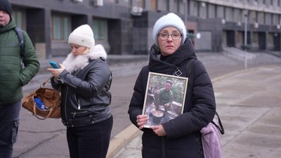 "Земля просідає, хрести хиляться". Чи поновлять будівництво Алеї Слави на кладовищі у Сумах "Земля просідає, хрести хиляться". Чи поновлять будівництво Алеї Слави на кладовищі у Сумах