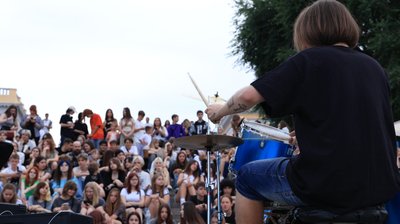 Як вуличний барабанщик без освіти і грошей створює в Одесі музику, спільноту і артпростір Як вуличний барабанщик без освіти і грошей створює в Одесі музику, спільноту і артпростір