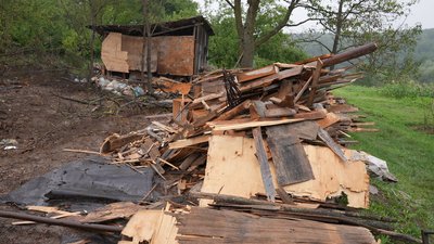 Будівельне сміття, подвір’я Ярослава Стельмаха, комбінована атака РФ 21 липня 2025 року, село Колодіївка Будівельне сміття, подвір’я Ярослава Стельмаха, комбінована атака РФ 21 липня 2025 року, село Колодіївка