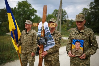 На Тернопільщині, в останню дорогу, попрощалися, військовий, Володимир Гуменюк, 18 вересня На Тернопільщині, в останню дорогу, попрощалися, військовий, Володимир Гуменюк, 18 вересня