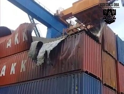 Вибухи вдень та загиблі через атаку РФ на порти. 1414 день війни, хроніка подій в Одесі й Одеській області Вибухи вдень та загиблі через атаку РФ на порти. 1414 день війни, хроніка подій в Одесі й Одеській області