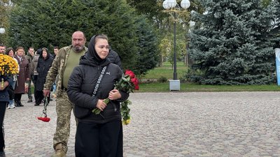 «Війна забрала його»: у Полтаві попрощалися з доцентом педуніверситету, якого вбила російська ракета