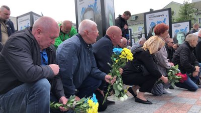 Загинули в бою на Сумщині: з бійцями Романом Войновим та Костянтином Дорошевим попрощалися у Рівному Загинули в бою на Сумщині: з бійцями Романом Войновим та Костянтином Дорошевим попрощалися у Рівному