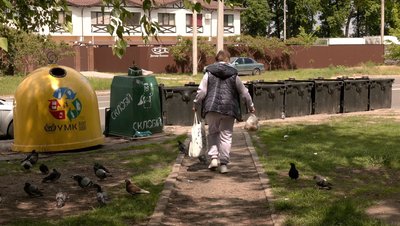Немає як сортувати сміття: куди в Черкасах зникли контейнери для збору склотари Немає як сортувати сміття: куди в Черкасах зникли контейнери для збору склотари