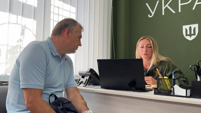У Сумах відкрили центр рекрутингу української армії У Сумах відкрили центр рекрутингу української армії