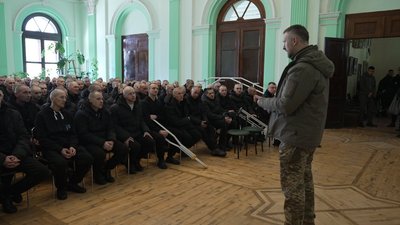 "Хотілося померти, нас там нищили": звільнені з полону оборонці місяць проведуть у центрі реінтеграції на Вінниччині "Хотілося померти, нас там нищили": звільнені з полону оборонці місяць проведуть у центрі реінтеграції на Вінниччині
