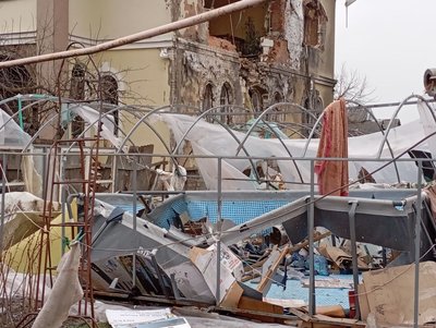 Поранена дитина, пожежа та пошкоджені будинки: що відомо про наслідки обстрілу Сум Поранена дитина, пожежа та пошкоджені будинки: що відомо про наслідки обстрілу Сум