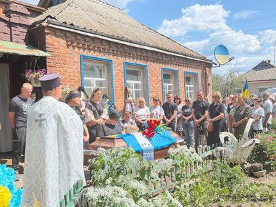 Прощання на Черкащині: у громадах в останню путь провели двох захисників