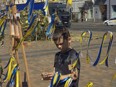 «Поки живу я — живе пам’ять»: у Вінниці проходить акція «Голоси пам’яті» «Поки живу я — живе пам’ять»: у Вінниці проходить акція «Голоси пам’яті»