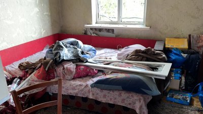 Наслідки обстрілу всередені будинку подружжя Руслана та Оксани Добропілля Донецька область 14 серпня 2025 рік