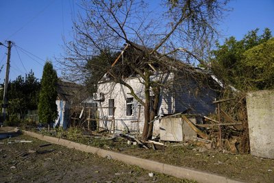 Пошкоджений будинок у Лозівській громаді після російського удару Пошкоджений будинок у Лозівській громаді після російського удару