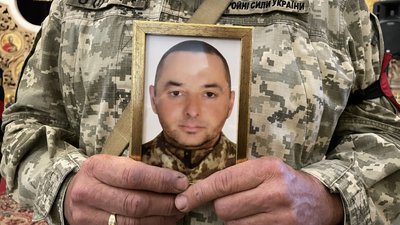 У Полтаві прощаються із військовими Сергієм Шебедою та Володимиром Науменком У Полтаві прощаються із військовими Сергієм Шебедою та Володимиром Науменком