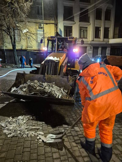 Російський дрон влучив у житловий будинок та соціальні об'єкти в Одесі Російський дрон влучив у житловий будинок та соціальні об'єкти в Одесі