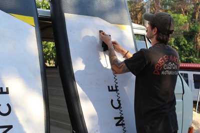 Борис Віктюк біля одного з сапів Борис Віктюк біля одного з сапів
