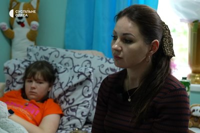 "Я сказала, щоб він перемотав мені рану": історія 11-річної Валерії, пораненої під час ракетного удару на Одещині "Я сказала, щоб він перемотав мені рану": історія 11-річної Валерії, пораненої під час ракетного удару на Одещині