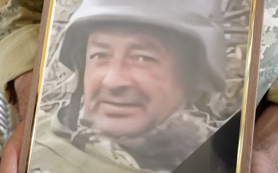 У Свято-Георгіївському храмі попрощалися із загиблим 54-річним захисником Ярославом Туптинським У Свято-Георгіївському храмі попрощалися із загиблим 54-річним захисником Ярославом Туптинським