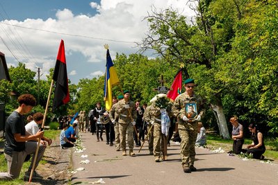 На Закарпатті попрощалися з прикордонником Михайлом Брезою На Закарпатті попрощалися з прикордонником Михайлом Брезою
