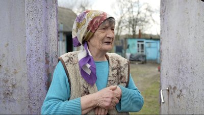 Великодні подарунки під дронами: як у селі Зелений Гай волонтер допомагає мешканцям Великодні подарунки під дронами: як у селі Зелений Гай волонтер допомагає мешканцям