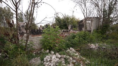 Половина жителів села Чернігівщини, яке за 8 км від кордону з РФ, покидають свої домівки через обстріли Половина жителів села Чернігівщини, яке за 8 км від кордону з РФ, покидають свої домівки через обстріли
