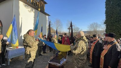Похорон військового Мирослава Пиховича, Тернопільщина, листопад 2024 Похорон військового Мирослава Пиховича, Тернопільщина, листопад 2024