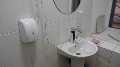 У приватному ліцеї Дніпра директорка нецензурно вилаялася на учнів: що відомо про інцидент та яка реакція батьків У приватному ліцеї Дніпра директорка нецензурно вилаялася на учнів: що відомо про інцидент та яка реакція батьків