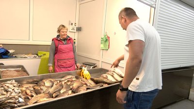 "Що буде далі — не знаю": скільки коштує прісноводна риба на центральному ринку Черкас "Що буде далі — не знаю": скільки коштує прісноводна риба на центральному ринку Черкас