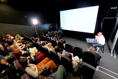 Найбільш експериментальна програма Docudays UA: інтерв'ю з кураторкою Олександрою Набієвою Найбільш експериментальна програма Docudays UA: інтерв'ю з кураторкою Олександрою Набієвою