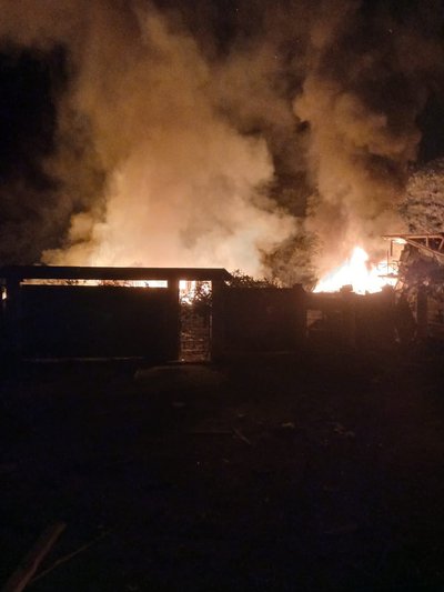 Росія вдарила БпЛА по Осколу Харківщини: з-під завалів врятували жінку Росія вдарила БпЛА по Осколу Харківщини: з-під завалів врятували жінку
